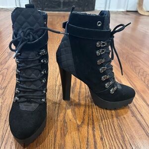 GUESS Black Quilted Lace-Up Platform Ankle Boots